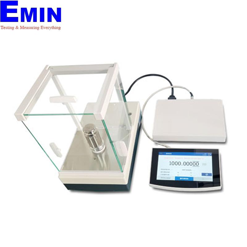 Mass comparator equipment used for precise reference weight comparison