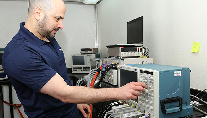 Test and calibration setup for time and frequency measurement applications
