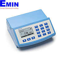 Photometer instrument used for laboratory and water analysis applications