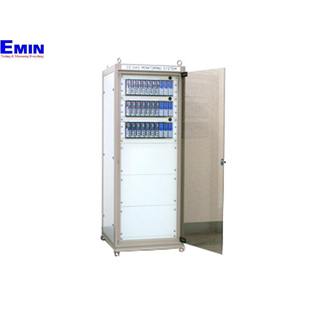 Installed fixed gas detector used for continuous industrial gas monitoring